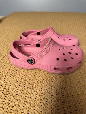 Crocs Classic Clog Pink Size J4